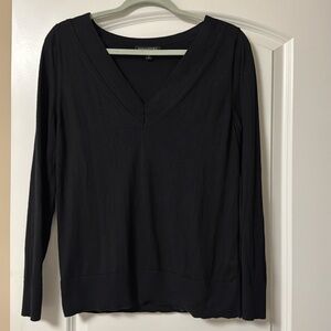 Banana Republic silk cashmere V neck sweater, size M